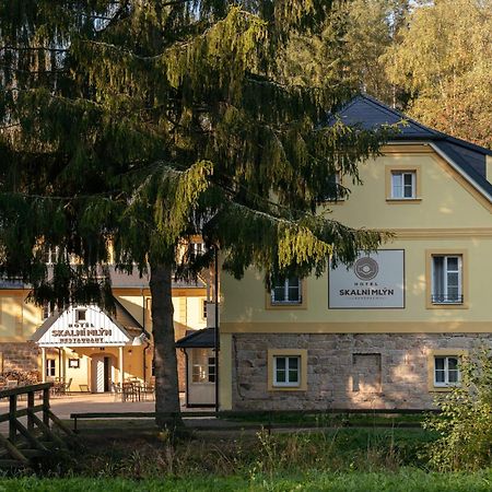 Chatky Skalni Mlyn Adršpach Exteriör bild